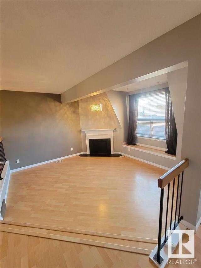 5971 40 Av Nw, Condo with 1 bedrooms, 1 bathrooms and null parking in Edmonton AB | Image 1