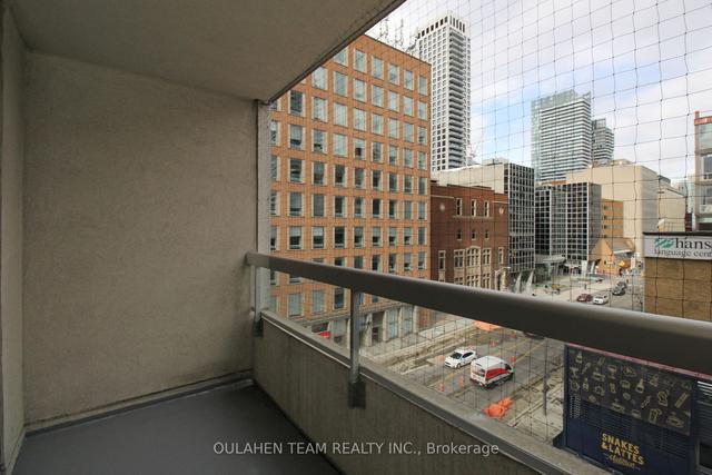705 - 43 Eglinton Ave E, Condo with 2 bedrooms, 2 bathrooms and 1 parking in Toronto ON | Image 7