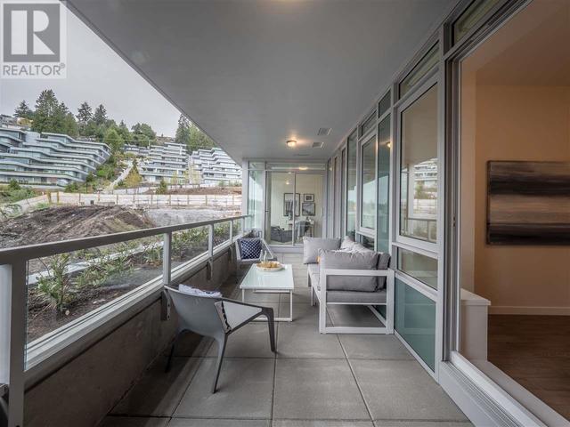 405 - 788 Arthur Erickson Place, Condo with 2 bedrooms, 2 bathrooms and 2 parking in West Vancouver BC | Image 12