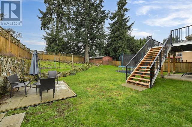 2243 Setchfield Ave, House detached with 5 bedrooms, 3 bathrooms and 2 parking in Langford BC | Image 32