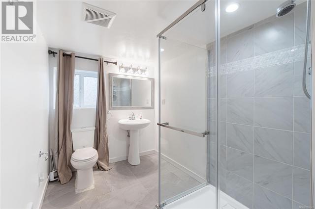 Bathroom on lower level | Image 28