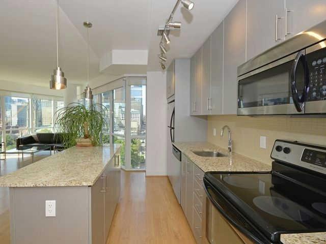 1004 - 112 George St, Condo with 2 bedrooms, 2 bathrooms and 2 parking in Toronto ON | Image 7