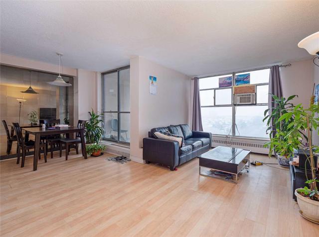 1110 - 335 Driftwood Ave, Condo with 2 bedrooms, 1 bathrooms and 1 parking in Toronto ON | Image 1