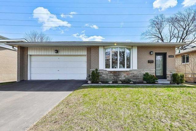 1928 Barsuda Dr, House detached with 4 bedrooms, 2 bathrooms and 4 parking in Mississauga ON | Card Image