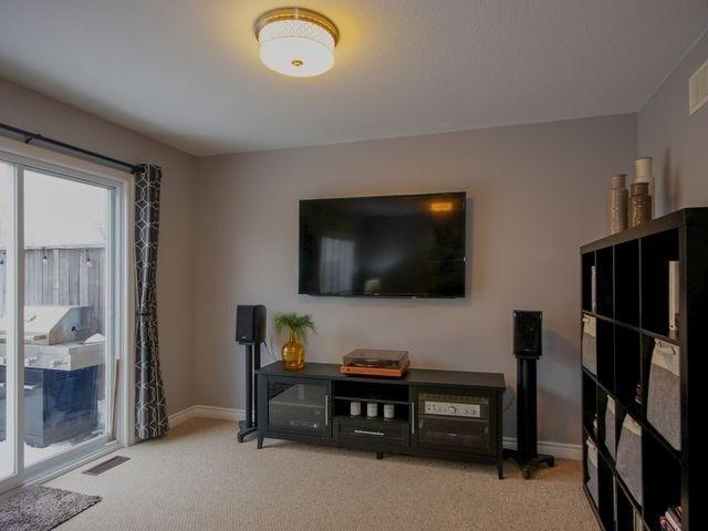 29 - 20 Shackleton Dr, Townhouse with 3 bedrooms, 3 bathrooms and 2 parking in Guelph ON | Image 7