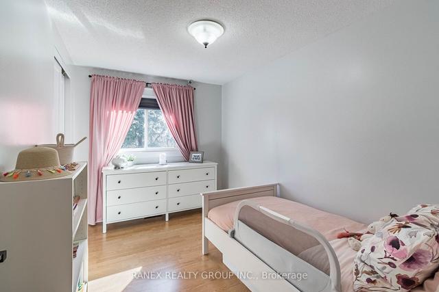 40 Talbot St, House detached with 3 bedrooms, 3 bathrooms and 4 parking in Brampton ON | Image 22