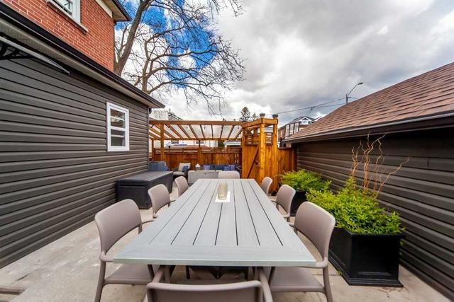 601 Lauder Ave, House detached with 3 bedrooms, 2 bathrooms and 3 parking in Toronto ON | Image 26