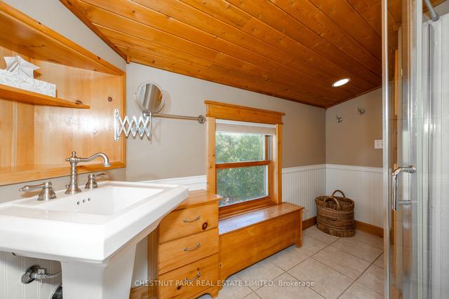 1182 Dorcas Bay Rd, House detached with 2 bedrooms, 2 bathrooms and 8 parking in Northern Bruce Peninsula ON | Image 10