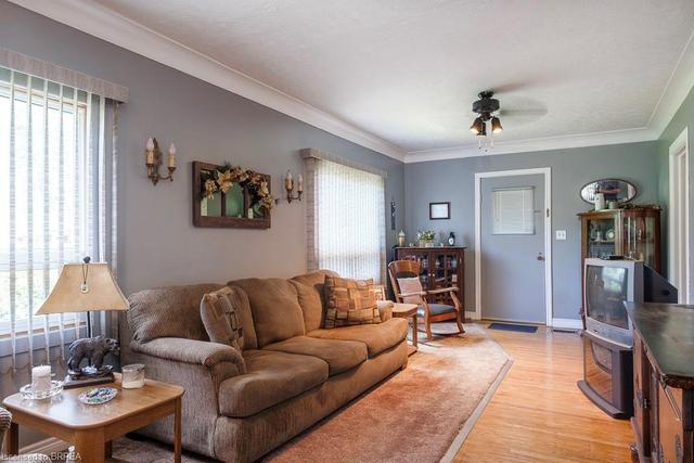 310 Sheridan Street, House detached with 2 bedrooms, 1 bathrooms and 4 parking in Brantford ON | Image 8