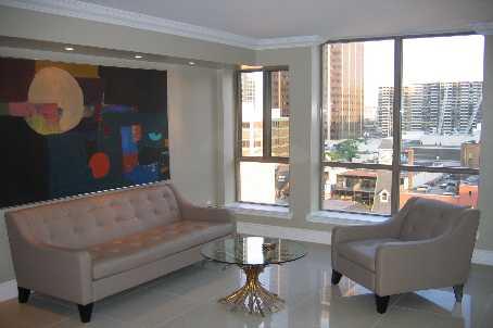 1001 - 40 Scollard St, Condo with 1 bedrooms, 1 bathrooms and null parking in Toronto ON | Image 2