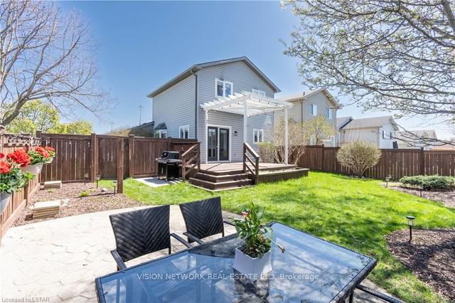 167 Crimson Cres, House detached with 3 bedrooms, 3 bathrooms and 5 parking in London ON | Image 21