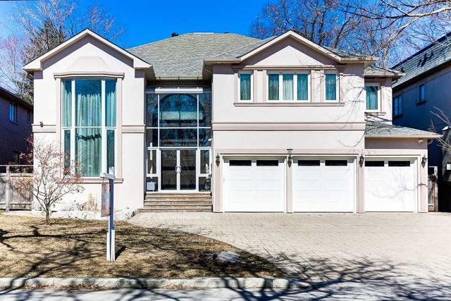 216 Dunview Ave, House detached with 5 bedrooms, 8 bathrooms and 9 parking in Toronto ON | Image 1