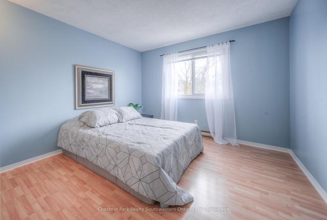 10 - 325 Northlake Dr, Condo with 2 bedrooms, 1 bathrooms and 1 parking in Waterloo ON | Image 10