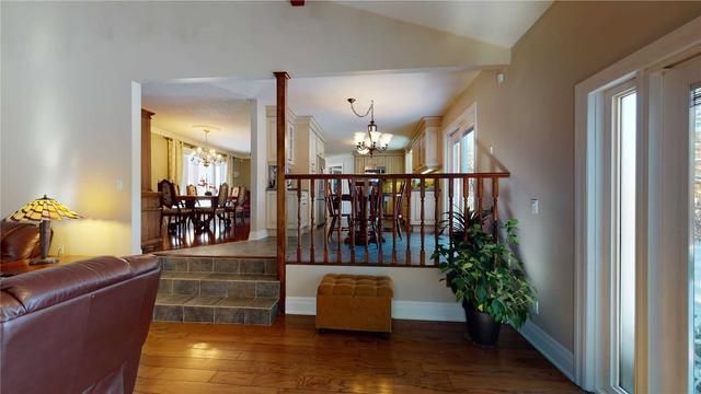 13855 Mount Hope Rd, House detached with 3 bedrooms, 3 bathrooms and 10 parking in Caledon ON | Image 9