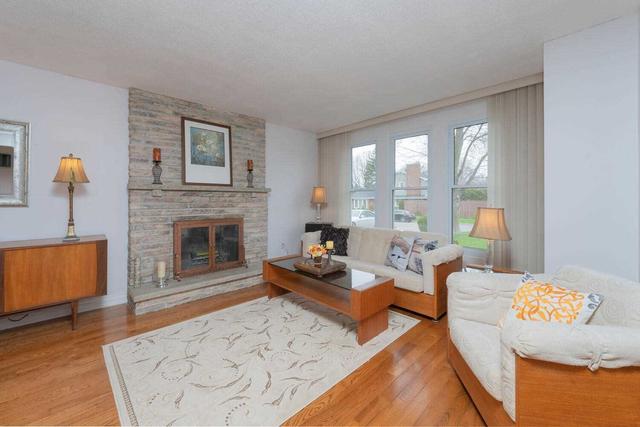 40 Deerbrook Tr, House detached with 3 bedrooms, 4 bathrooms and 3.5 parking in Toronto ON | Image 20