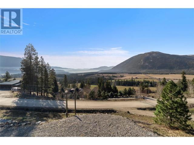 2711 Sun Ridge Place, House detached with 3 bedrooms, 3 bathrooms and 4 parking in Columbia Shuswap C BC | Image 52