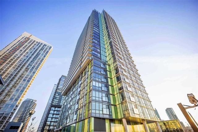 704 - 170 Fort York Blvd, Condo with 1 bedrooms, 1 bathrooms and 0 parking in Toronto ON | Image 1