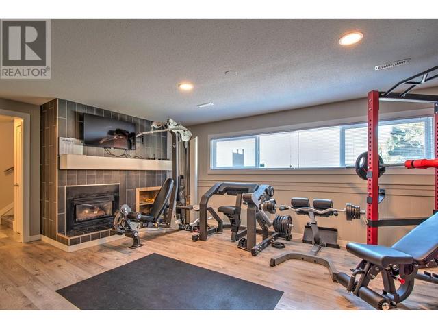655 Clifton Road S, House detached with 5 bedrooms, 3 bathrooms and 2 parking in Kelowna BC | Image 22