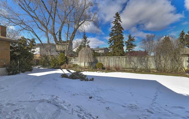 5 Emming Crt, House detached with 3 bedrooms, 2 bathrooms and 4 parking in Hamilton ON | Image 17