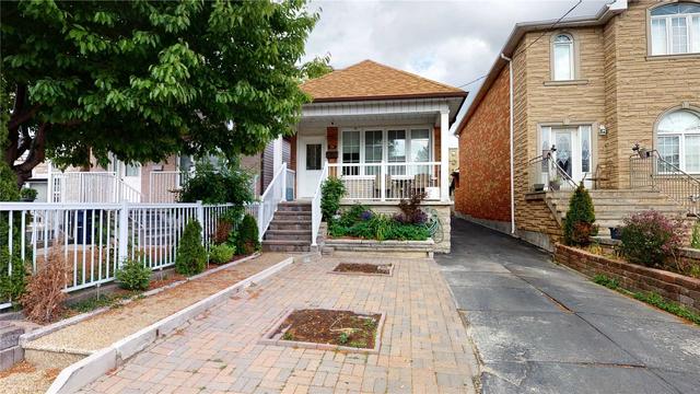 151 Cedric Ave, House detached with 2 bedrooms, 2 bathrooms and 6 parking in Toronto ON | Image 1