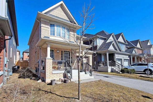 204 Lady Angela Ave, House detached with 3 bedrooms, 3 bathrooms and 2 parking in Oshawa ON | Image 12