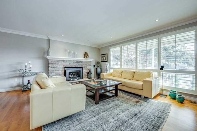 128 Elvaston Dr, House detached with 3 bedrooms, 3 bathrooms and 6 parking in Toronto ON | Image 22