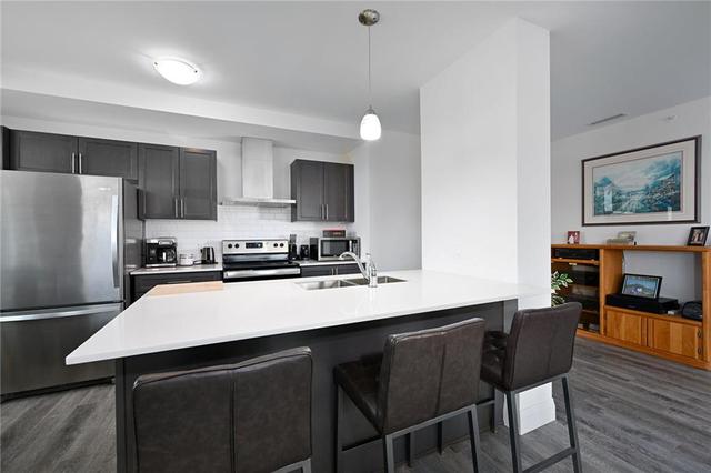 221 - 1 Redfern Avenue, Condo with 2 bedrooms, 2 bathrooms and 1 parking in Hamilton ON | Image 11