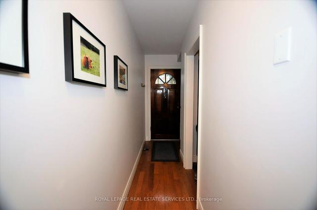 917 St Clarens Ave, House semidetached with 3 bedrooms, 2 bathrooms and 4 parking in Toronto ON | Image 25