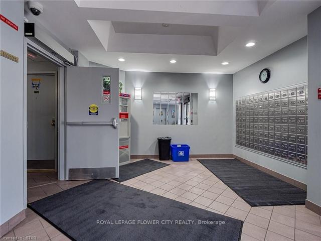707 - 860 Commissioners Rd, Condo with 2 bedrooms, 1 bathrooms and 1 parking in London ON | Image 13