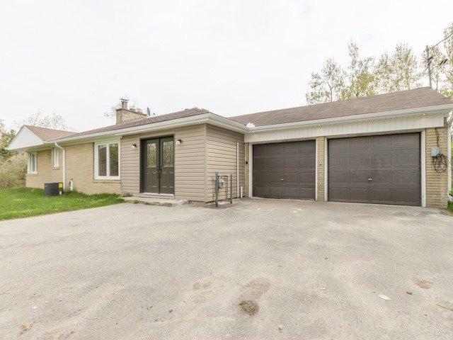 599 Sunset Beach Rd, House detached with 2 bedrooms, 2 bathrooms and 8 parking in Richmond Hill ON | Image 3