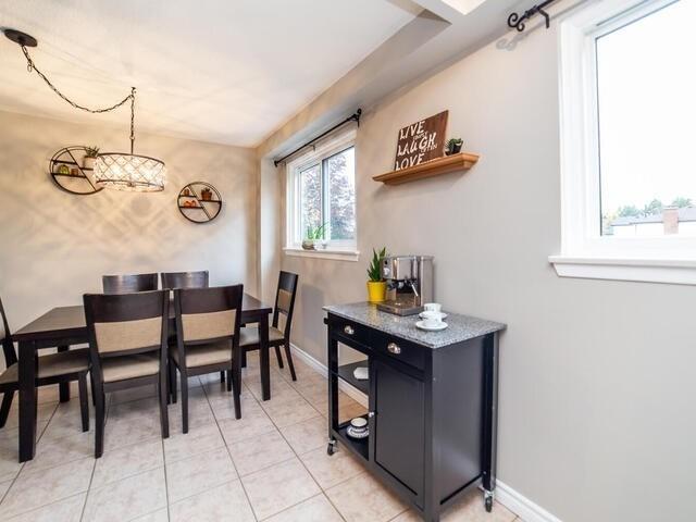 16 - 320 Blackthorn St, Townhouse with 4 bedrooms, 1 bathrooms and 2 parking in Oshawa ON | Image 3