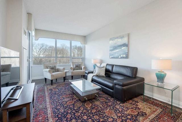 406 - 1055 Southdown Rd, Condo with 2 bedrooms, 1 bathrooms and 1 parking in Mississauga ON | Image 2