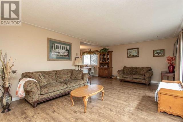 4302 Grandview Boulevard, House detached with 5 bedrooms, 2 bathrooms and 4 parking in Red Deer AB | Image 5