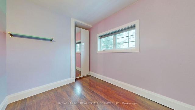 19 Lydon Ave, House detached with 3 bedrooms, 2 bathrooms and 3 parking in Toronto ON | Image 5