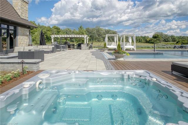6547 Wellington County Road 34, House detached with 6 bedrooms, 7 bathrooms and 24 parking in Puslinch ON | Image 30