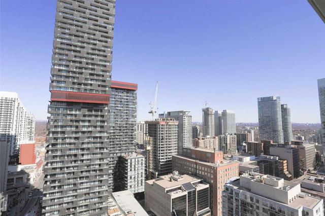 2410 - 2221 Yonge St, Condo with 1 bedrooms, 2 bathrooms and 0 parking in Toronto ON | Image 5