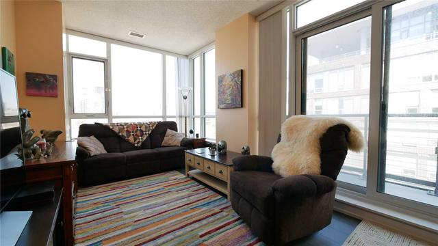 710 - 200 Sackville St, Condo with 1 bedrooms, 1 bathrooms and null parking in Toronto ON | Image 1