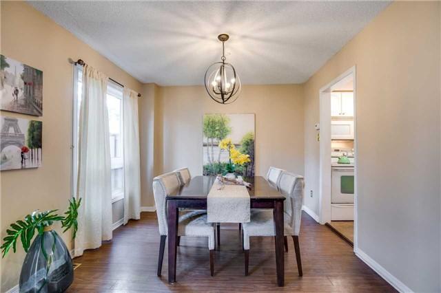 8 - 2006 Glenada Cres, Townhouse with 3 bedrooms, 3 bathrooms and 1 parking in Oakville ON | Image 7