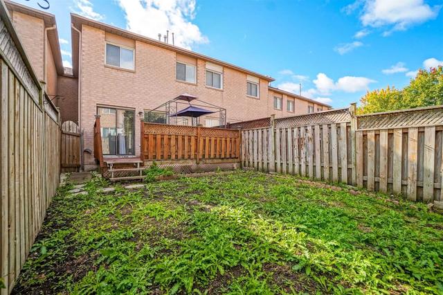 76 Cedarwood Cres, House attached with 3 bedrooms, 3 bathrooms and 3 parking in Brampton ON | Image 28