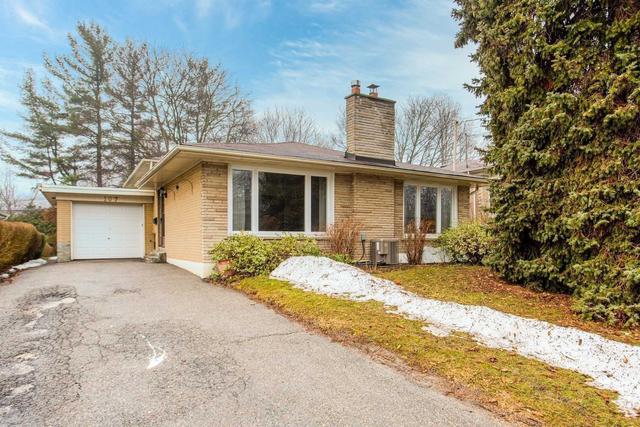 107 Santa Barbara Rd, House detached with 3 bedrooms, 2 bathrooms and 5 parking in Toronto ON | Card Image