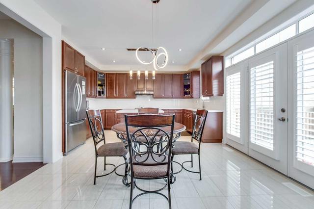 3155 Velebit Park Blvd, House detached with 4 bedrooms, 4 bathrooms and 4 parking in Burlington ON | Image 5