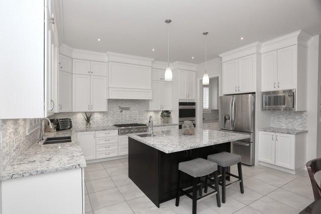 24 Foothills Cres, House detached with 4 bedrooms, 4 bathrooms and 4 parking in Brampton ON | Image 7
