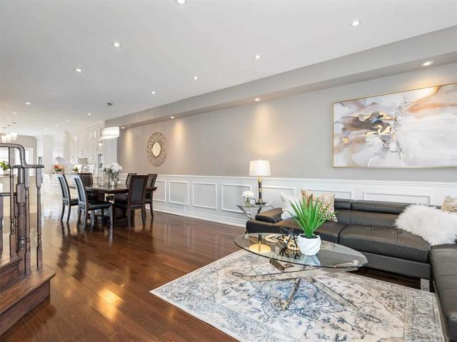 19 Estoril Terr, House detached with 3 bedrooms, 4 bathrooms and 2 parking in Toronto ON | Image 18