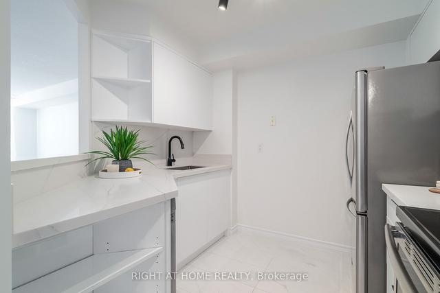 701 - 88 Grandview Way, Condo with 2 bedrooms, 2 bathrooms and 1 parking in Toronto ON | Image 7