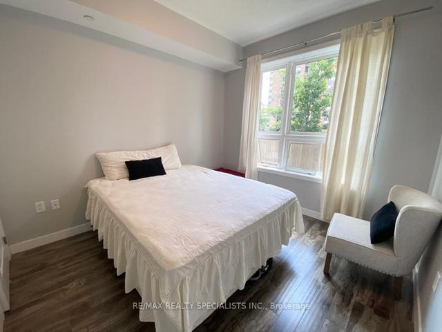 123 - 35 Southshore Cres, Condo with 1 bedrooms, 1 bathrooms and 1 parking in Hamilton ON | Image 2