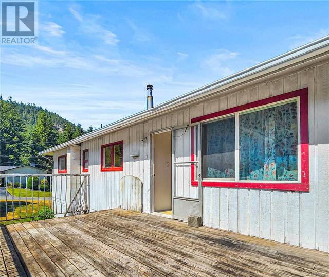 120 Seaview St, House detached with 3 bedrooms, 2 bathrooms and 4 parking in Sayward BC | Image 18