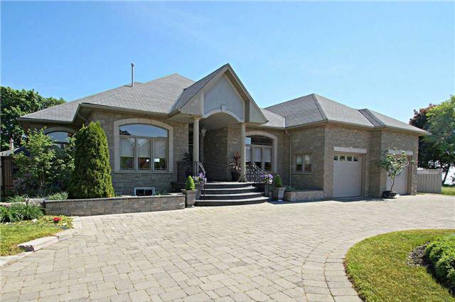 94 Seabreeze Cres, House detached with 3 bedrooms, 4 bathrooms and 6 parking in Hamilton ON | Image 1