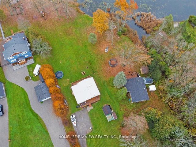 206 Lakeshore Dr E, House detached with 3 bedrooms, 1 bathrooms and 6 parking in Kawartha Lakes ON | Image 37