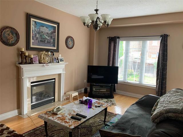 20 Billancourt Cres, House detached with 4 bedrooms, 3 bathrooms and 6 parking in Brampton ON | Image 13