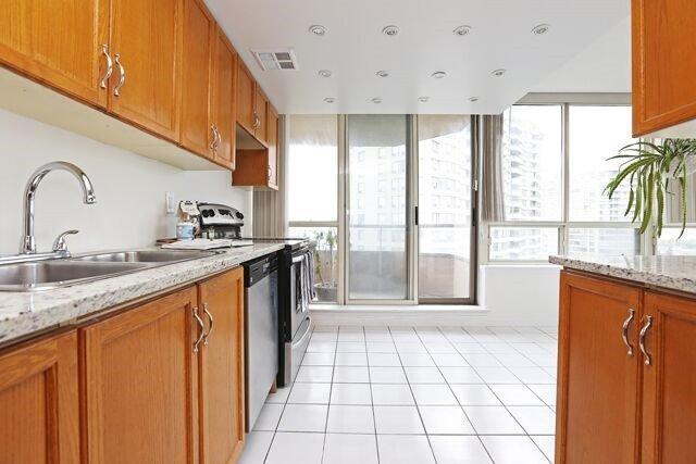 1213 - 5 Greystone Walk Dr, Condo with 2 bedrooms, 2 bathrooms and 2 parking in Toronto ON | Image 10